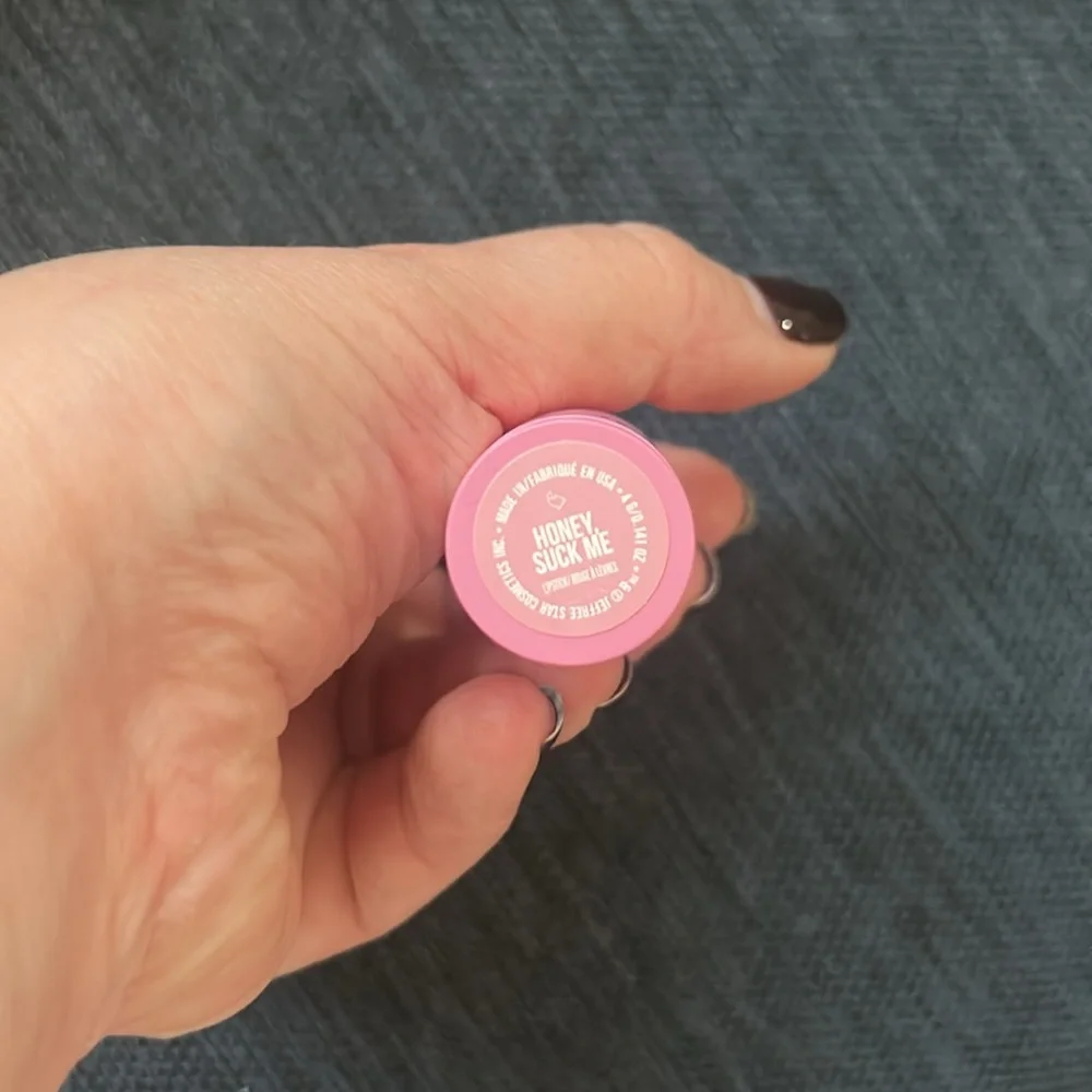 Jeffree Star VELVET TRAP HONEY SUCK ME